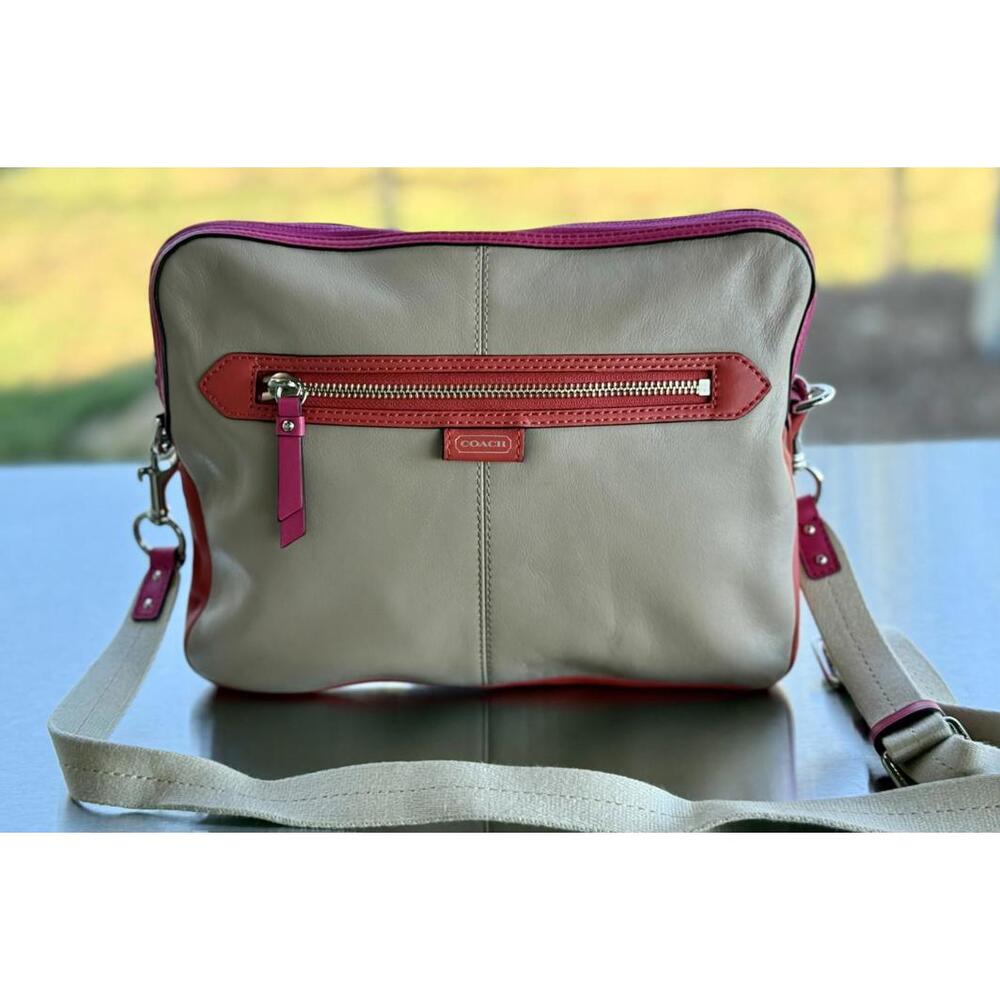 Leather Crossbody Messenger iPad eReader w Adjustable Strap